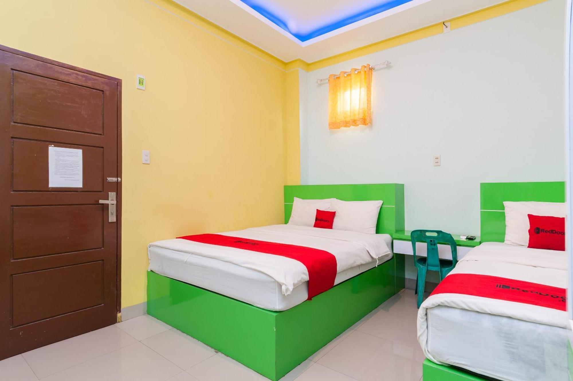 Reddoorz Syariah At Dinda Residence Medan Exterior photo