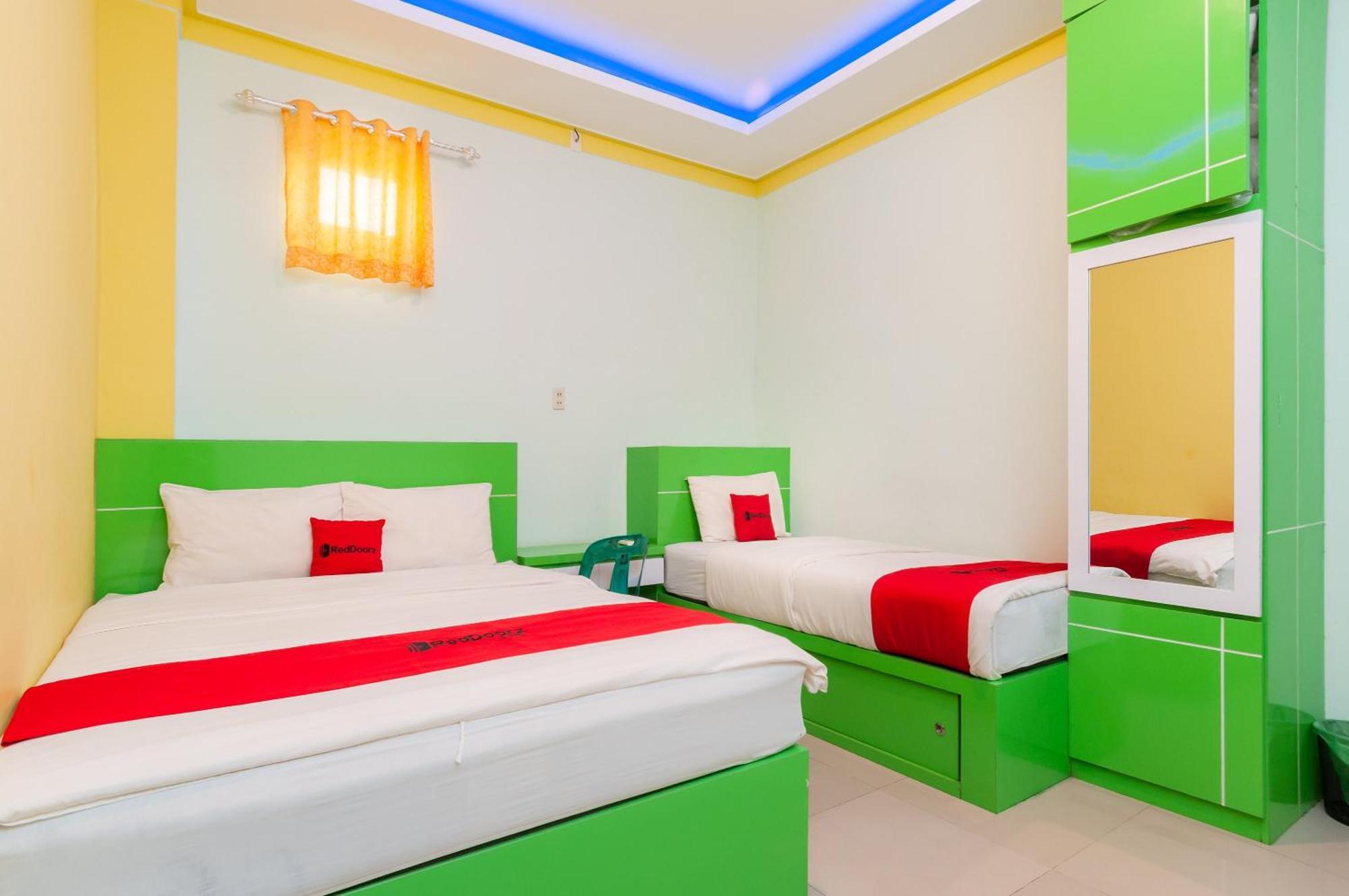 Reddoorz Syariah At Dinda Residence Medan Exterior photo